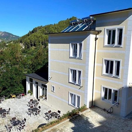 R Hotel Corovode Экстерьер фото