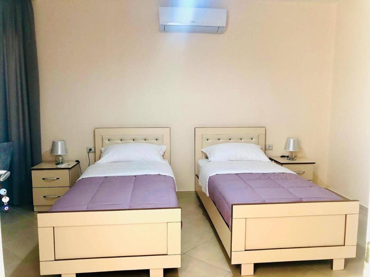 R Hotel Corovode Экстерьер фото