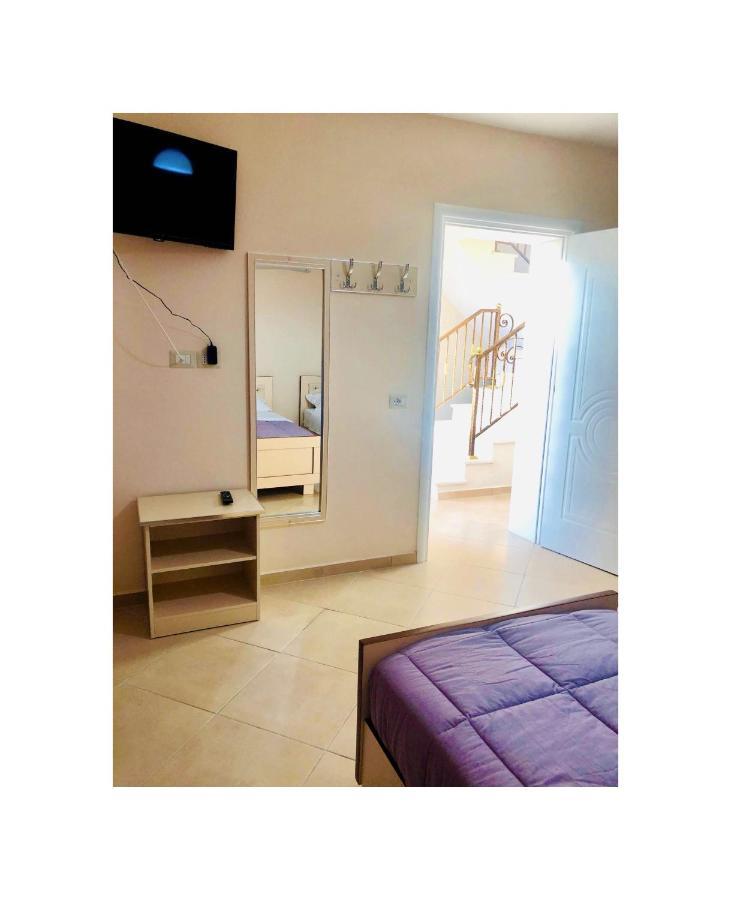 R Hotel Corovode Экстерьер фото