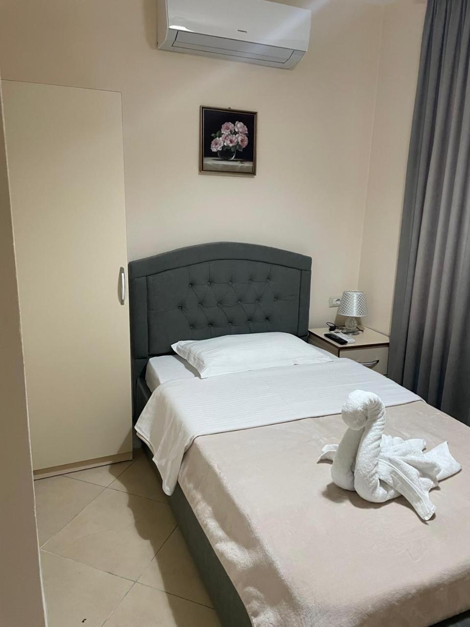 R Hotel Corovode Экстерьер фото