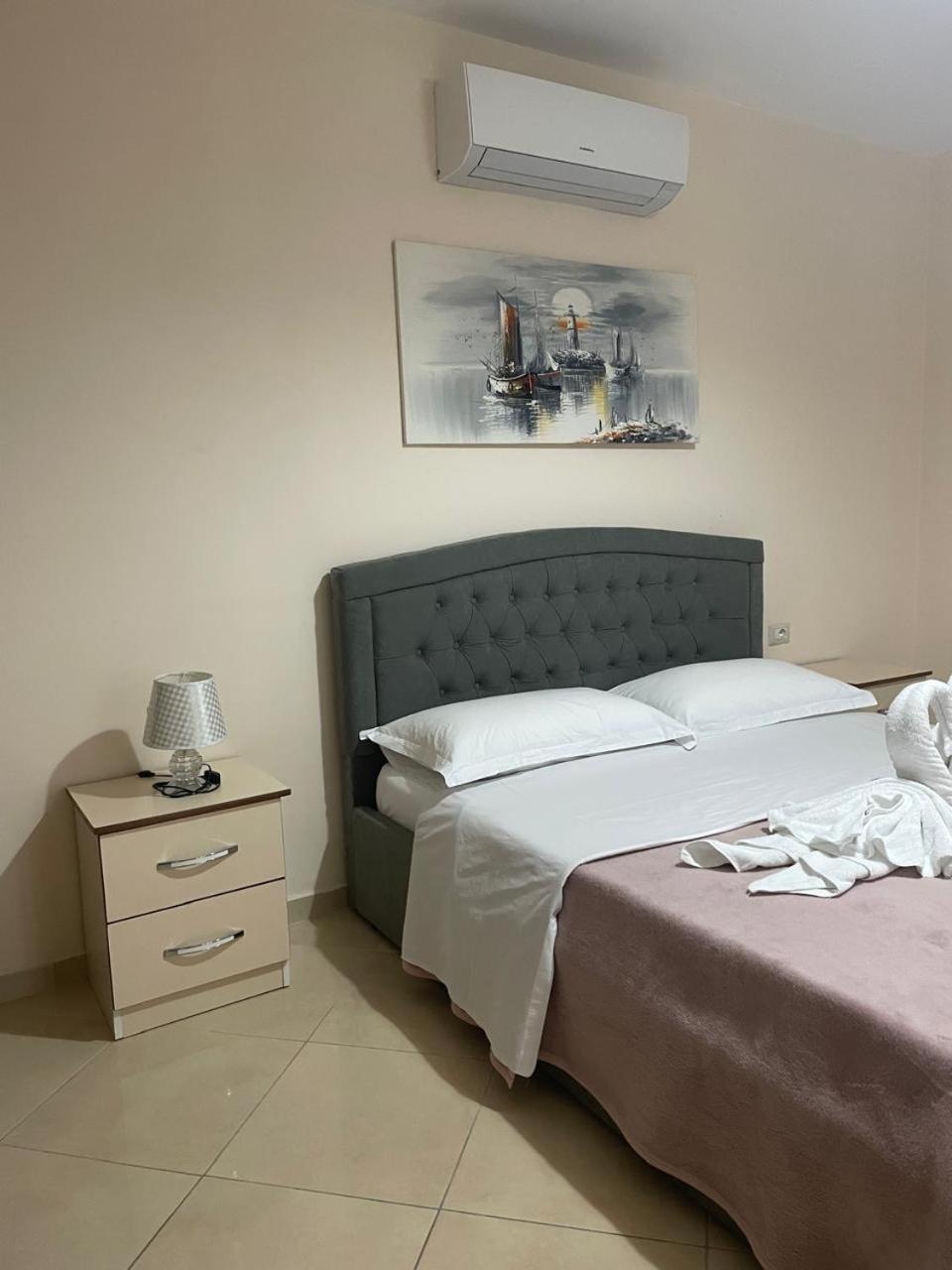 R Hotel Corovode Экстерьер фото