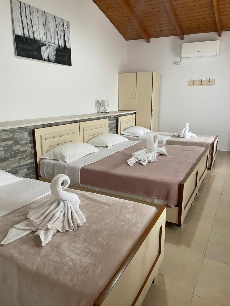 R Hotel Corovode Экстерьер фото